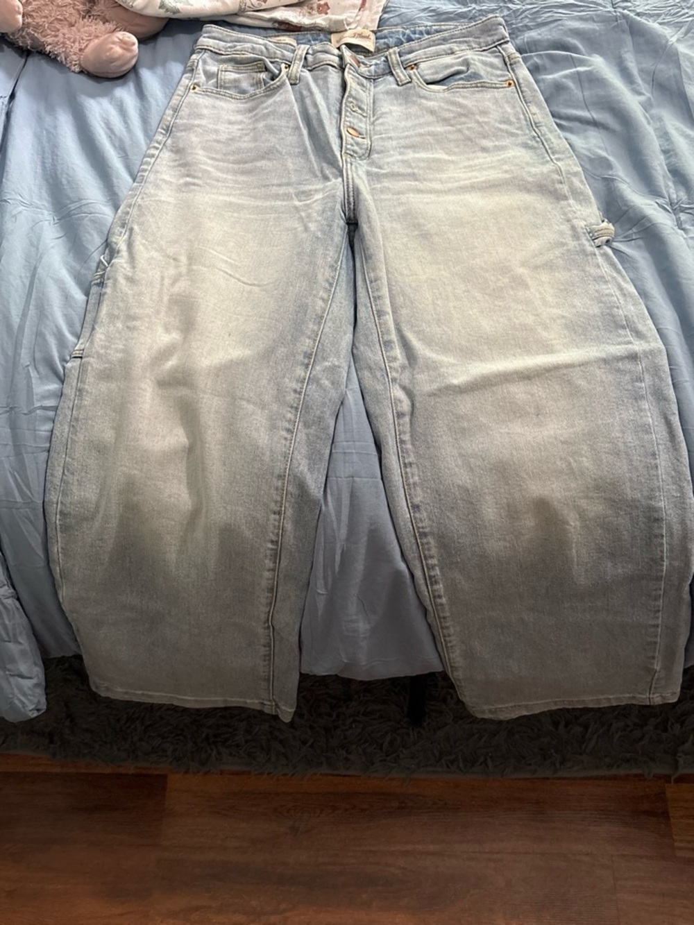 Jeans Subcategory Selection